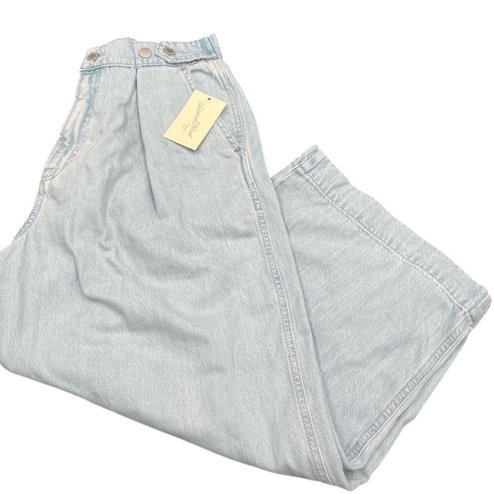 universal Thread light washed cropped two-way tro… - image 2